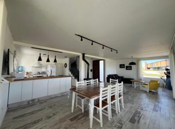 Casa · 249m² · 6 Ambientes · 1 Cochera · Exclusiva Casa en Venta a m del Lado Country Nautico Puerto del Aguila