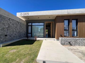 Casa · 275m² · 4 Dormitorios · Casa a Estrenar - Ecuestre - Costa Esmeralda