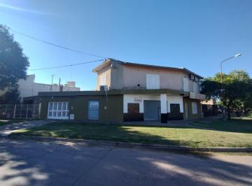 Casa · 144m² · 4 Ambientes · 2 Cocheras · Propiedad en Villa Gobernador Gálvez.