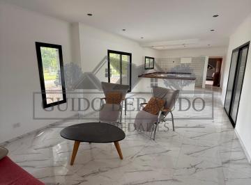 Casa · 175m² · 5 Ambientes · 2 Cocheras · Casa en a La Venta en Santa Catalina - en Contruccion