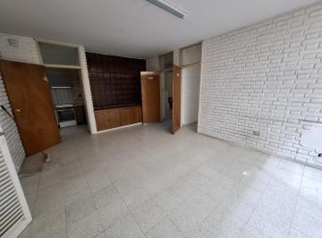 Casa · 200m² · 5 Ambientes · 1 Cochera · Alquiler Casa Comercial Área Centro Planta Baja Cochera