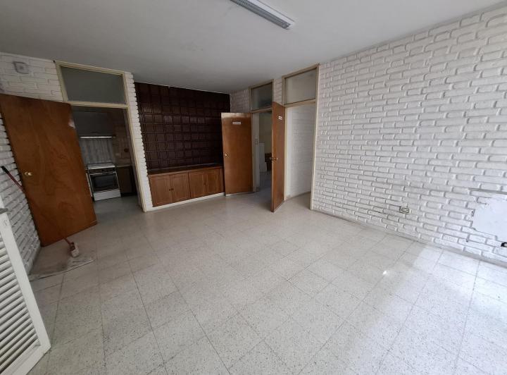 Casa · 200m² · 5 Ambientes · 1 Cochera