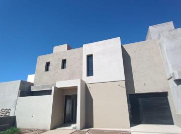 Casa de 7 ambientes, Córdoba · Manantiales Venta Casa 3 Dorm. Cochera Doble. Imperdible!