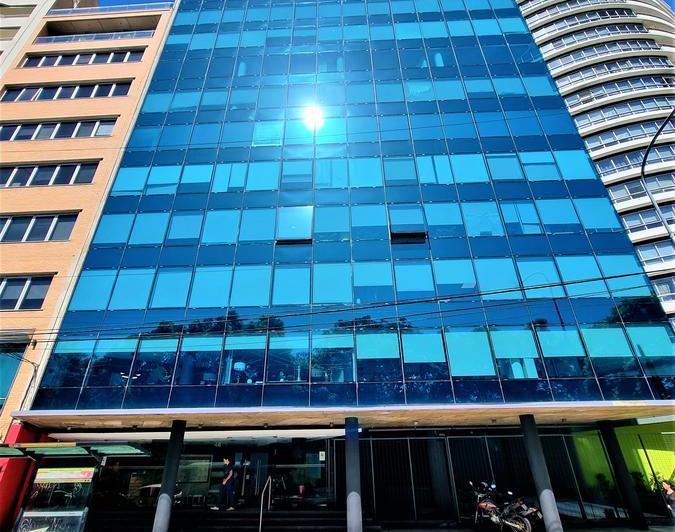 Oficina comercial · 400m² · 1 Ambiente · 3 Cocheras