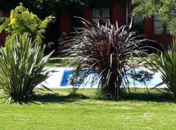 Casa · 130m² · 3 Ambientes · Chalet 3 Amb. 130 m² Cub. 1260 m² Lote. Quincho. Piscina. Sierra de Los Padres.