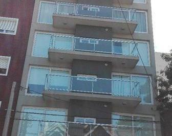 Departamento · 46m² · 2 Ambientes · Departamento 2 Amb a La Calle con Balcón. Cochera. Plaza Mitre. Apto Crédito!