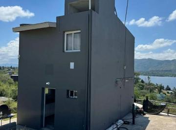 Casa de 4 ambientes, Villa Parque Siquiman · Ref 02 Hermosa Propiedad con Excelente Vista Al Lago – Villa Parque U$s 85000