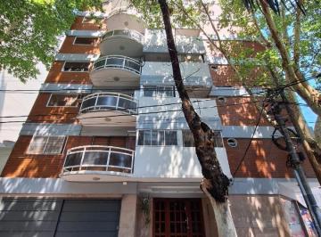 Departamento · 75m² · 3 Ambientes · Alquiler Tres Ambientes San Martin Centro