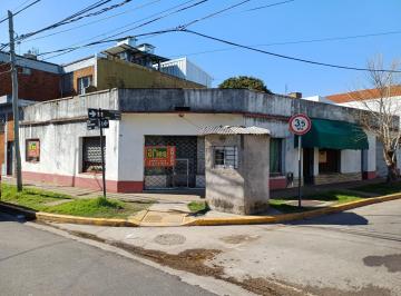 Casa · 227m² · 3 Ambientes · 3 Cocheras · Casa a Refaccionar Sobre Lote de 277,08 m²