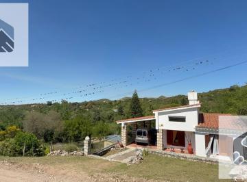 Casa · 110m² · 3 Ambientes · 1 Cochera · Casa - Agua de Oro