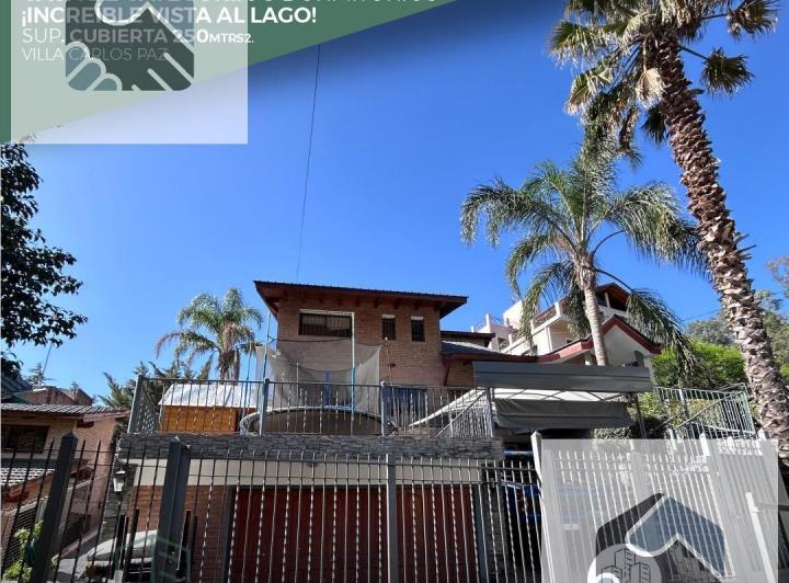 Casa · 250m² · 6 Ambientes · 3 Cocheras