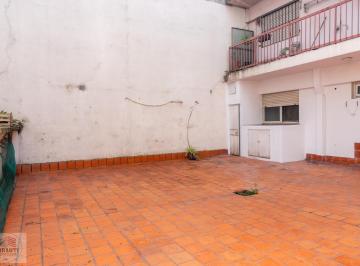 Departamento · 70m² · 4 Ambientes · Venta 4 Ambientes con Patio