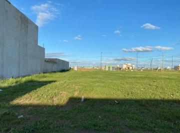 Terreno · 350m² · Vende Lote Pampas de Manantiales, Apto Duplex y Comercial 360 m