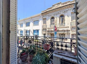 Departamento · 70m² · 3 Ambientes · Venta - Departamento - Dos Dorm. - Frente - Apto Credito y Profesional - Rosario, Centro