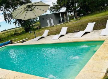 Casa · 170m² · 5 Ambientes · 1 Cochera · Venta Casa Quinta 5 Amb. Ranchos. con Pileta