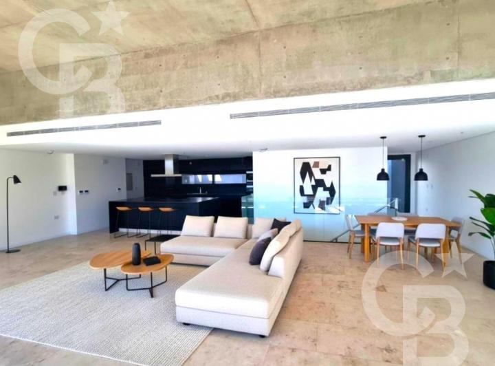 Departamento · 235m² · 5 Ambientes · 2 Cocheras