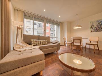 Departamento · 76m² · 3 Ambientes · Semipiso 3 Ambientes Al Frente Reciclado Amoblado Chauvin
