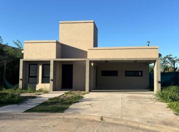 Casa de 6 ambientes, Yerba Buena · Casa en Venta – Barrio Privado Divisadero – Lote 490 m² – Usd 240.000 - Apta Crédito Hipotecario