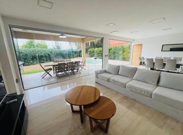 Casa · 209m² · 5 Ambientes · 1 Cochera · Casa Racionalista en Venta, 5 Amb. con Estilo. Country Banco Provincia