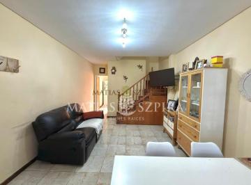 Casa · 70m² · 4 Ambientes · 1 Cochera · Casa Triplex en Venta 4 Ambientes Villa Luzuriaga