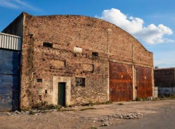 Bodega-Galpón · 600m² · 3 Ambientes · Galpón 600 m² - Filiberto 8200 - Fisherton