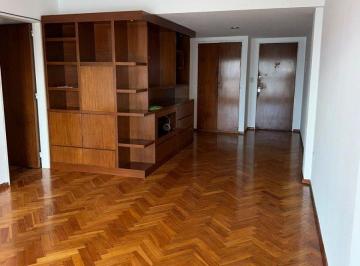 Departamento · 120m² · 6 Ambientes · 1 Cochera · Retasado! Dpto 3 Dorm. con Cochera y Baulera en Bº Centro