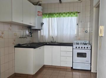 Departamento · 45m² · 2 Ambientes · 2 Ambientes Amplio - Patio - San Martin Centro