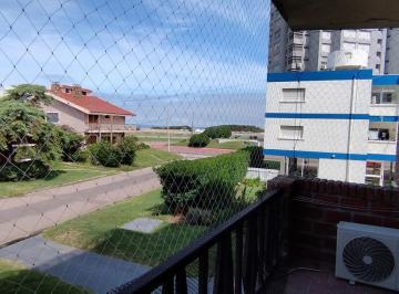 Departamento · 38m² · 2 Ambientes · 1 Cochera · Apartamento - Punta del Este. 1 Dormitorio con Terraza y Vista Al Mar