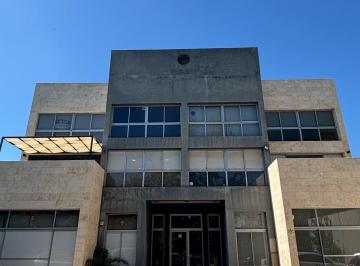 Oficina comercial · 45m² · 1 Cochera · Oficina - Cerro de Las Rosas