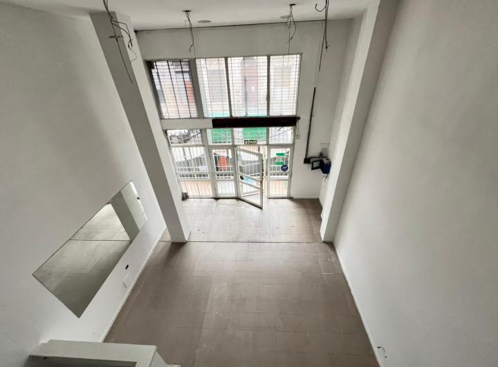 Local comercial · 130m² · 3 Ambientes
