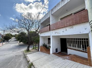 Casa · 71m² · 3 Ambientes · A m de Av Sabattini