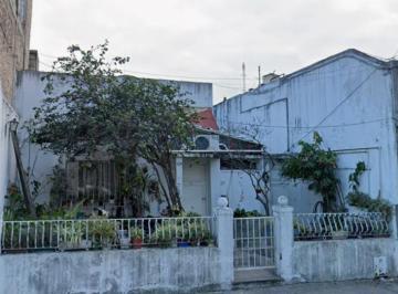 Terreno , La Paternal · Terreno 8,66x 21,59 con Dos Unidades de Vivienda a Refacc o Demoler