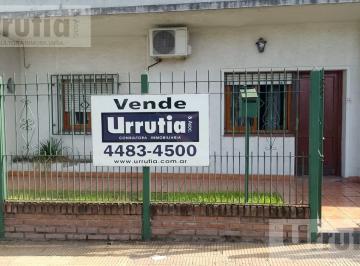 Casa · 80m² · 3 Ambientes · 1 Cochera · Casa en Moron