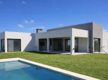 Casa · 188m² · 4 Ambientes · Casa a Estrenar 4 Amb Lagos de Canning – Piscina y Galería