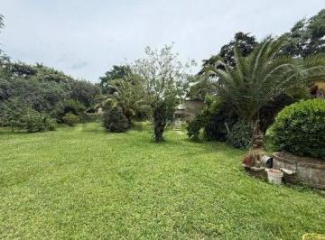 Terreno · 1200m² · 5 Ambientes · 3 Cocheras · Lote 1200 m²