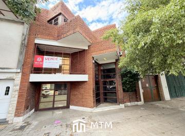 Casa · 410m² · 3 Dormitorios · 2 Cocheras · Casa en Venta Rosario, Echesortu.