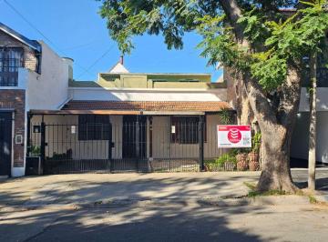 Casa de 4 ambientes, San Isidro · 4 Amb + Escritorio; Martínez; Casa en Terreno Propio
