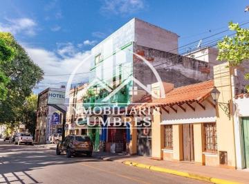 Casa · 231m² · 9 Ambientes · 5 Cocheras · Venta Casa Comercial Centro Hostal 8 Dorm