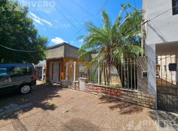 Casa · 353m² · 5 Ambientes · 1 Cochera · Terreno en Venta en Moron Norte - Nuevo Valor