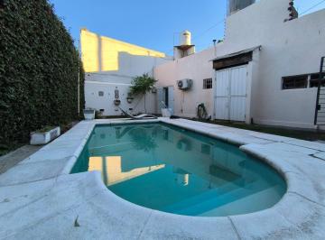 Casa · 375m² · 4 Ambientes · Casa en Cerro Norte