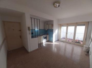 PH de 2 ambientes, Mar del Plata · 24 Meses - 2 Amb. C/ Patio en 1° Piso por Escalera, Primera Junta y Salta (San José)