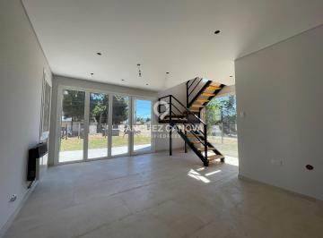 Casa · 60m² · 3 Ambientes · 1 Cochera · Casa Chalet en Venta en Bariloche, Patagonia, Argentina