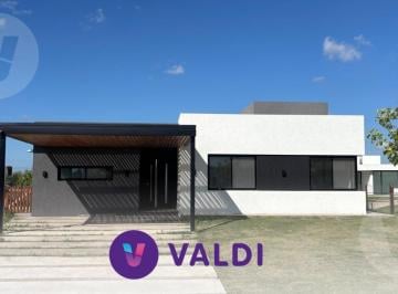 Casa · 148m² · 5 Ambientes · 2 Cocheras · Casa en Venta en Barrio San Felipe - Canning
