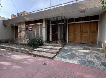 Casa · 180m² · 6 Ambientes · 3 Cocheras · Casa en Libertador Gral San Martin