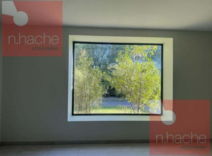 Casa · 750m² · 5 Ambientes · 1 Cochera