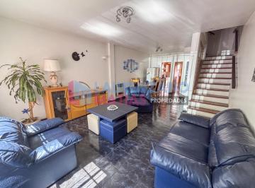 Departamento · 110m² · 4 Ambientes · 1 Cochera · Duplex 4 Ambientes con Patio, Cochera y Playroom - Flores