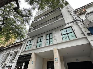 Departamento · 61m² · 3 Ambientes · Av Pellegrini Al 300 - Venta Departamento 2 Dorm. en Rosario