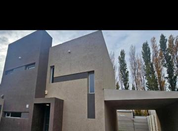 Casa de 4 ambientes, Neuquén · Dueño Directo Vende Duplex 2 Dorm C/quincho 45 m² (Para Inversion: Ingresos de U