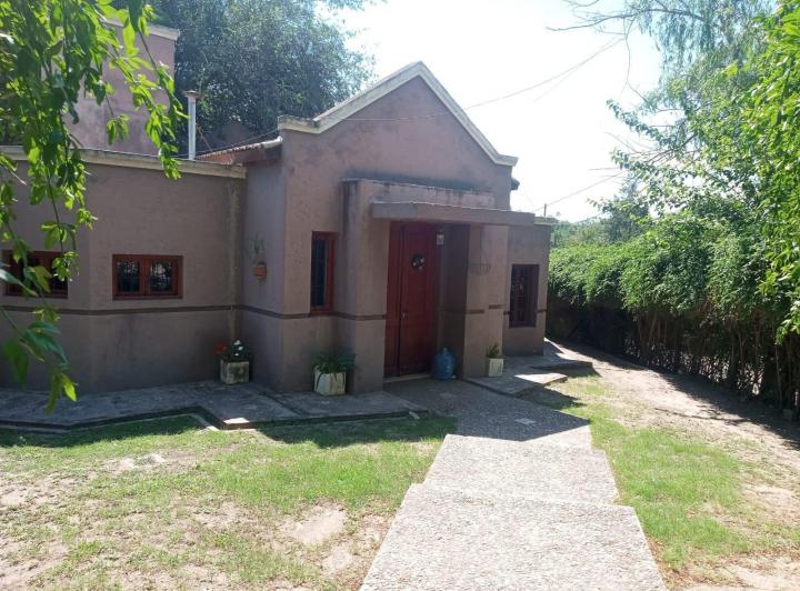 Casa · 596m² · 11 Ambientes · 1 Cochera