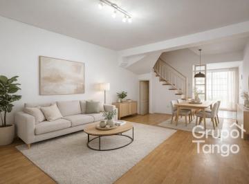 Casa · 108m² · 4 Ambientes · 1 Cochera · Venta Casa Saavedra Cuatro Ambientes Cochera Apto Credito